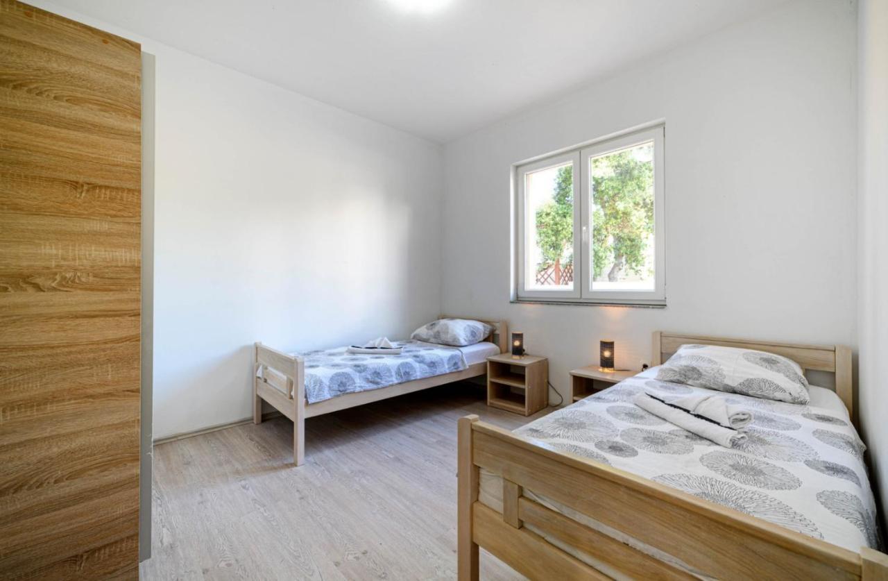 Apartments Oto Жаборич Экстерьер фото