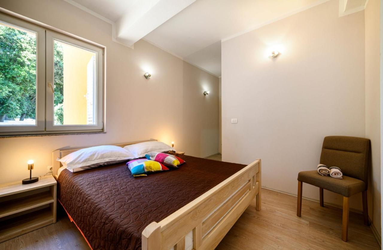 Apartments Oto Жаборич Экстерьер фото