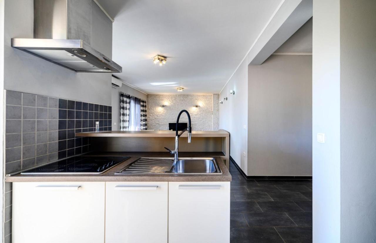 Apartments Oto Жаборич Экстерьер фото