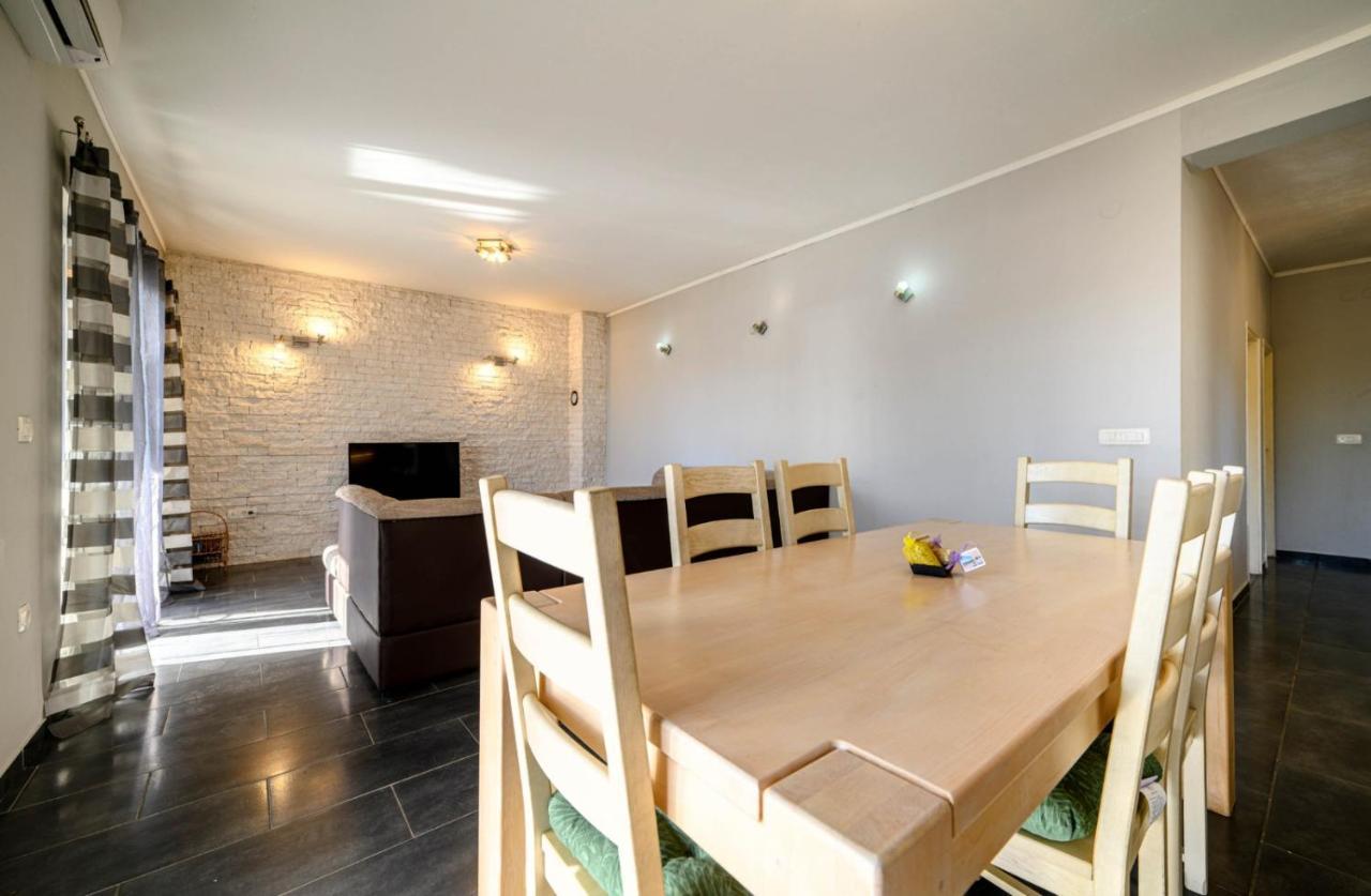 Apartments Oto Жаборич Экстерьер фото