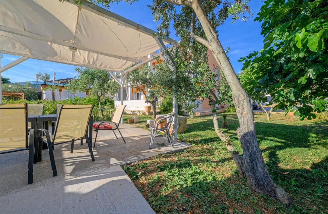Apartments Oto Жаборич Экстерьер фото