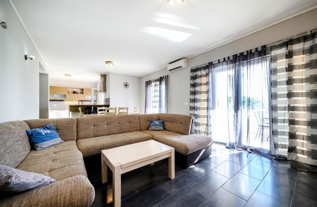 Apartments Oto Жаборич Экстерьер фото