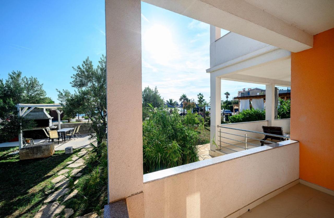 Apartments Oto Жаборич Экстерьер фото