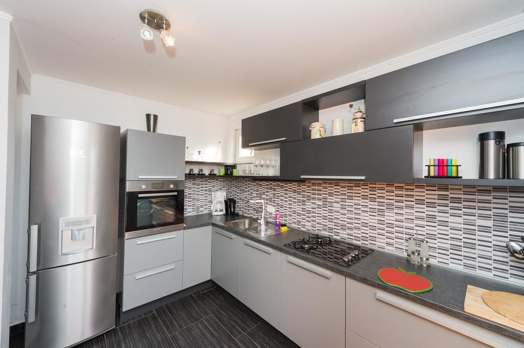 Apartments Oto Жаборич Экстерьер фото